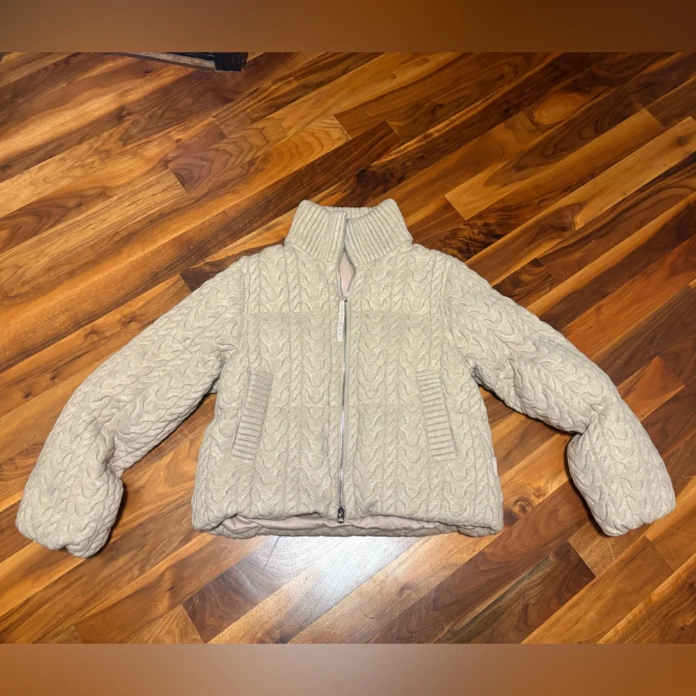 Varley Beige Cable Knit Puffer Jacket, size Large, NEW - Picture 9 of 16